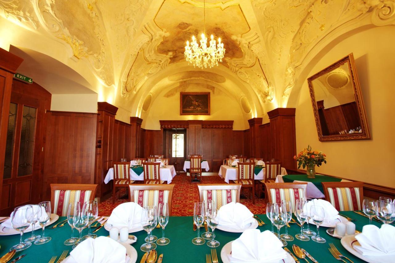 Hotel Fortna Chrudim Exterior foto