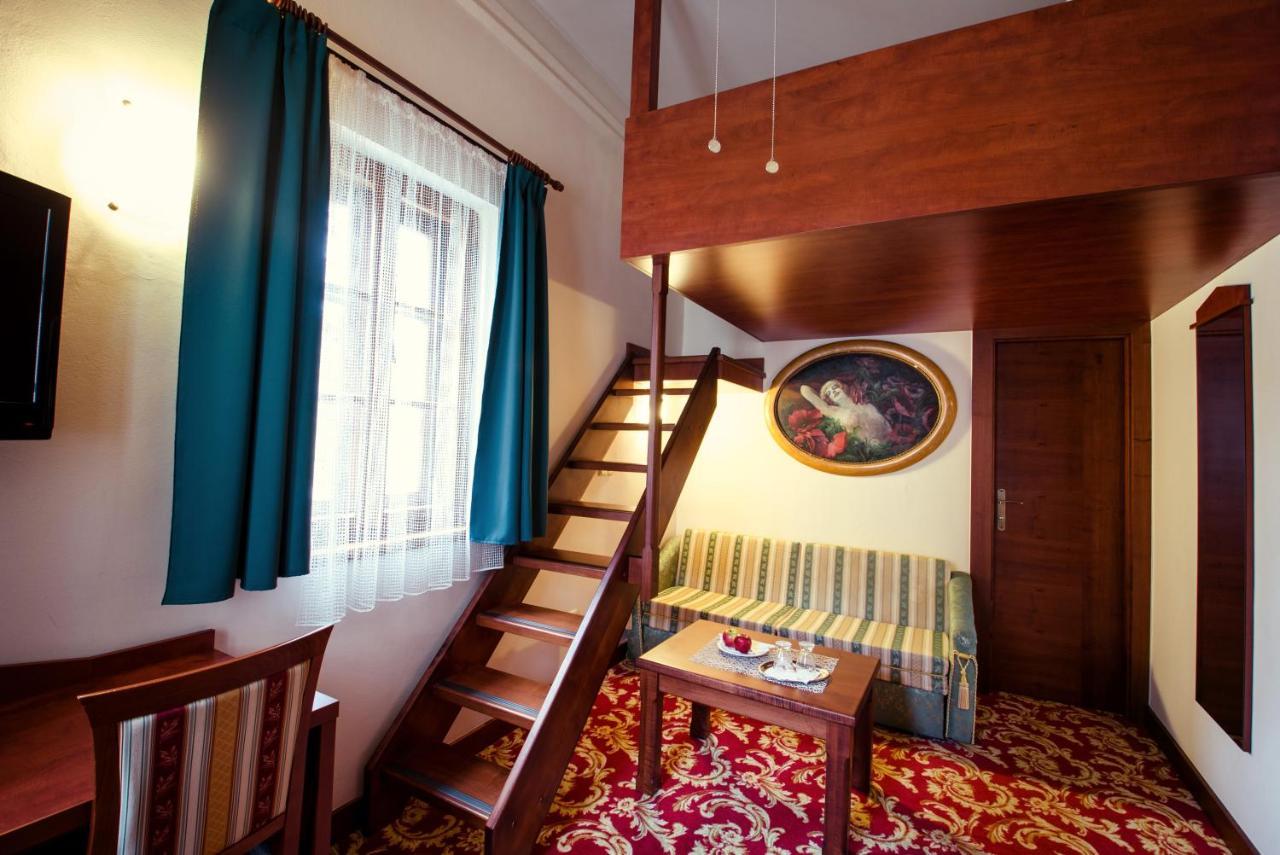 Hotel Fortna Chrudim Quarto foto